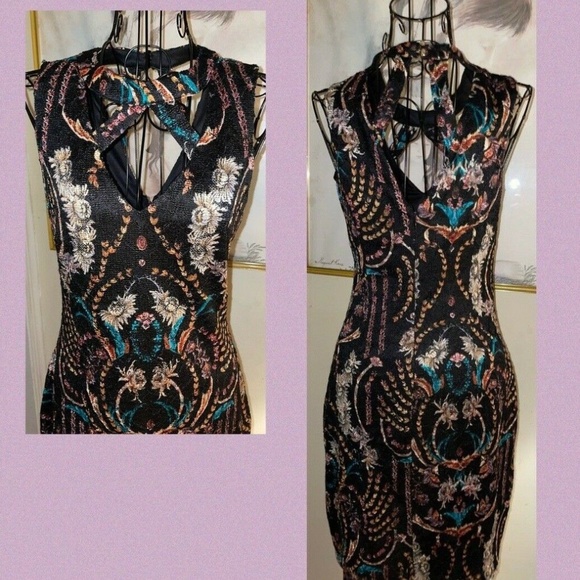 GUESS "CUTAWAY NECK" BLACK FLORAL PRINTED LACE COVERED DRESS~SLEEVELESS~SIZE 4 - Picture 7 of 7